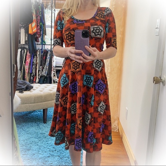 💕New with Tag Lularoe Nicole Dress💕 - Picture 2 of 14